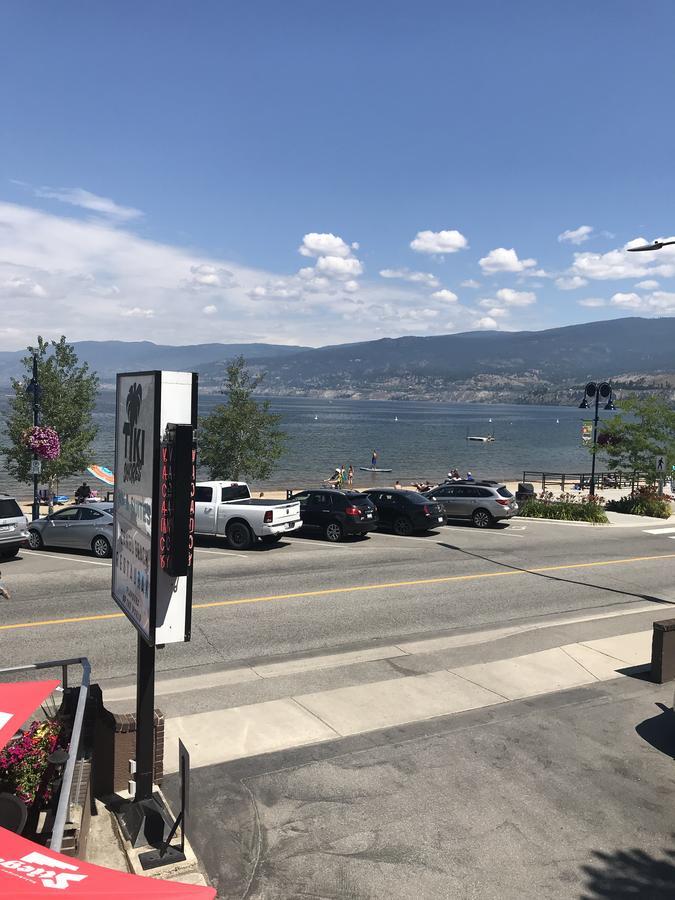 Tiki Shores Inn&Suites Penticton Exterior foto